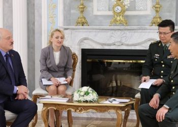 Министр обороны Китая пропал после встречи с Лукашенко 21 Министр обороны Китая пропал после встречи с Лукашенко
