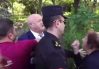 Провластному армянскому депутату влепили пощечину (видео)