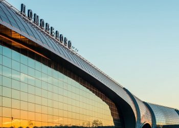 В Москве в аэропортах задерживаются более 30 рейсов 65 В Москве в аэропортах задерживаются более 30 рейсов