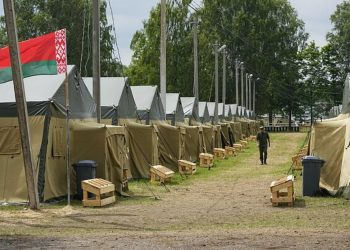 Продолжается снос лагеря "вагнеровцев" в Беларуси (видео)