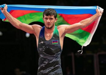 Сулейманов разгромил армянского борца