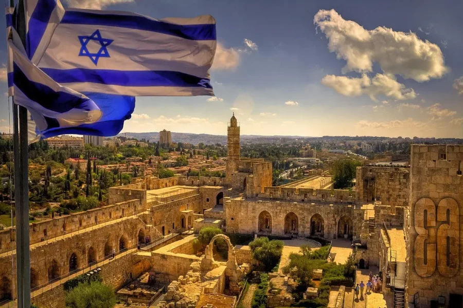 200 min nəfərə qədər israilli evini tərk edib