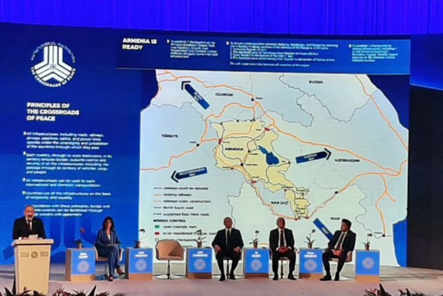 Paşinyan Tbilisidə Azərbaycanın düzgün xəritəsini təqdim edib