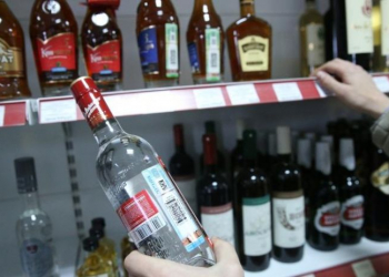 Азербайджанцы стали больше тратить на алкоголь и табак