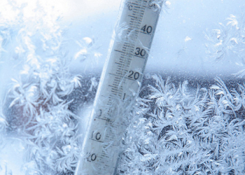 МЧС Казахстана вызволило из снежных заносов 96 человек