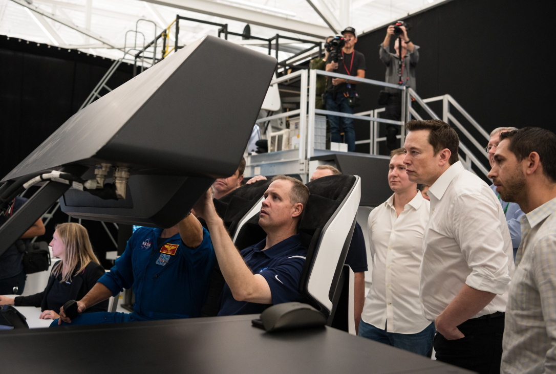Экс-сотрудники SpaceX обвинили руководство в гендерной дискриминации