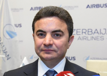 Глава AZAL объяснил, от чего зависят цены на авиабилеты