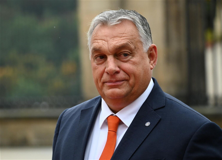 Orban: "Aİ-nin indiki rəhbərliyi istefa verməlidir"