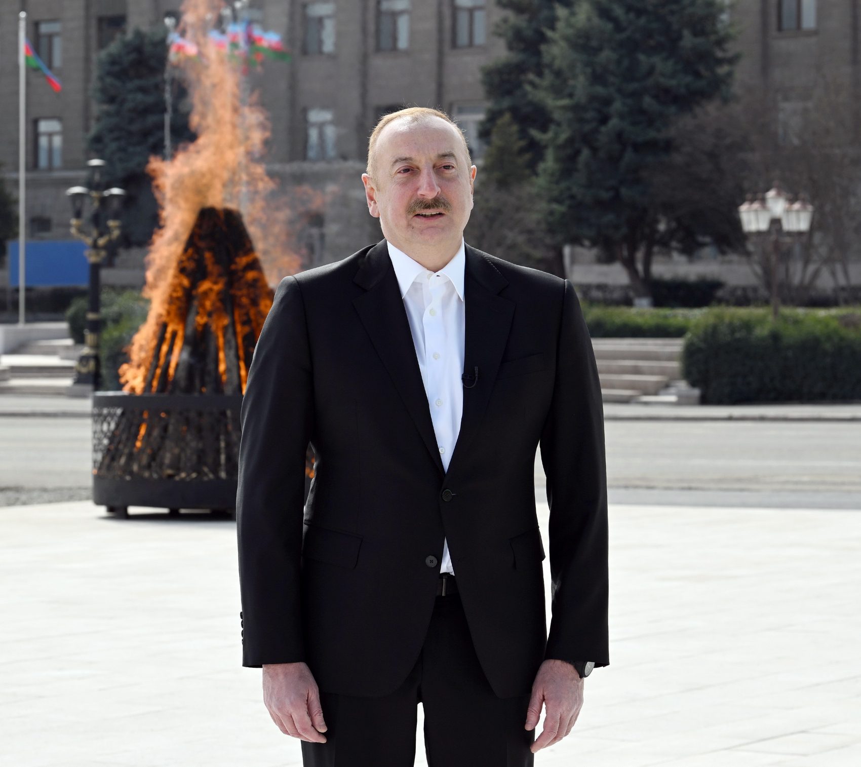 "От сепаратистов не осталось и следа". Ильхам Алиев разжег в городе Ханкенди костер по случаю Новруза (видео)