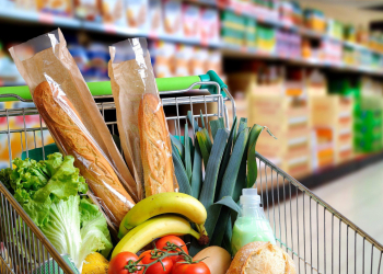 Сколько в месяц каждый азербайджанец тратит на продукты притания?