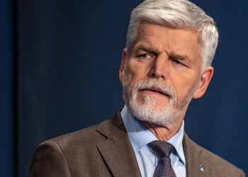 Президент Чехии заявил, что Украине придется пойти на "болезненные уступки"