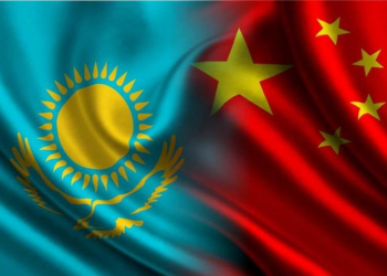 Казахстан и Китай развивают контейнерные сервисы по ТМТМ