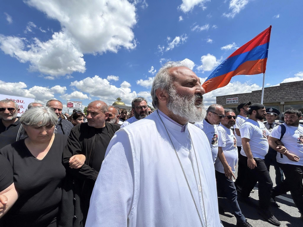 Србазан впервые намекнул на желание стать премьером Армении