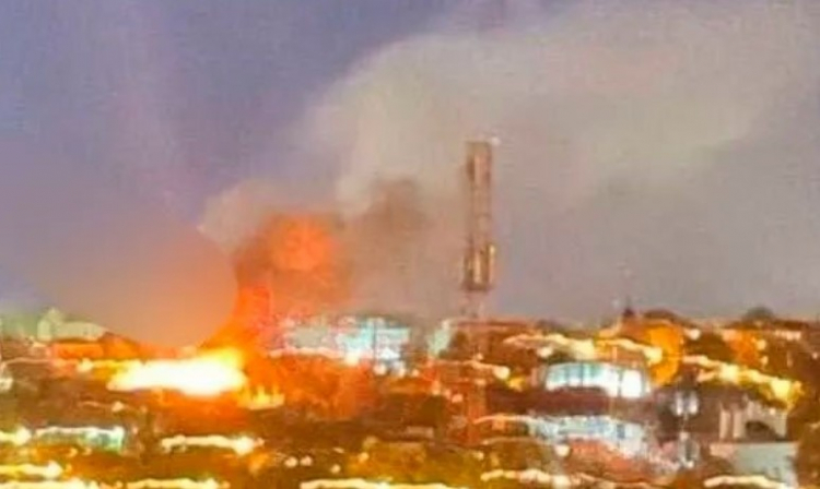 Ukrayna Rusiyanın neftayırma zavoduna dron hücumu edib
