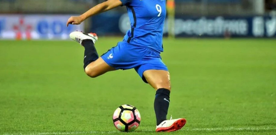 Азербайджанские футболистки победили Бангладеш