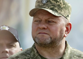 Залужный рассказал, как грозил Ермаку военными в центре Киева 3 Залужный рассказал, как грозил Ермаку военными в центре Киева