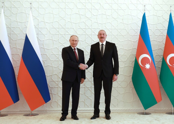Путин позвонил Алиеву