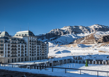 В Шахдаге идёт снег