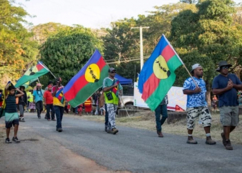 Тысячи канаков покидают родину: БИГ заявила о колониальном давлении Парижа