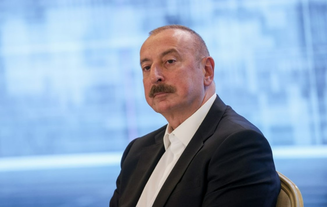 Алиев указал на перспективы сотрудничества с Вьетнамом в оборонной промышленности