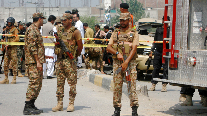 Pakistanda məsciddə partlayış - ölənlər və yaralananlar var 