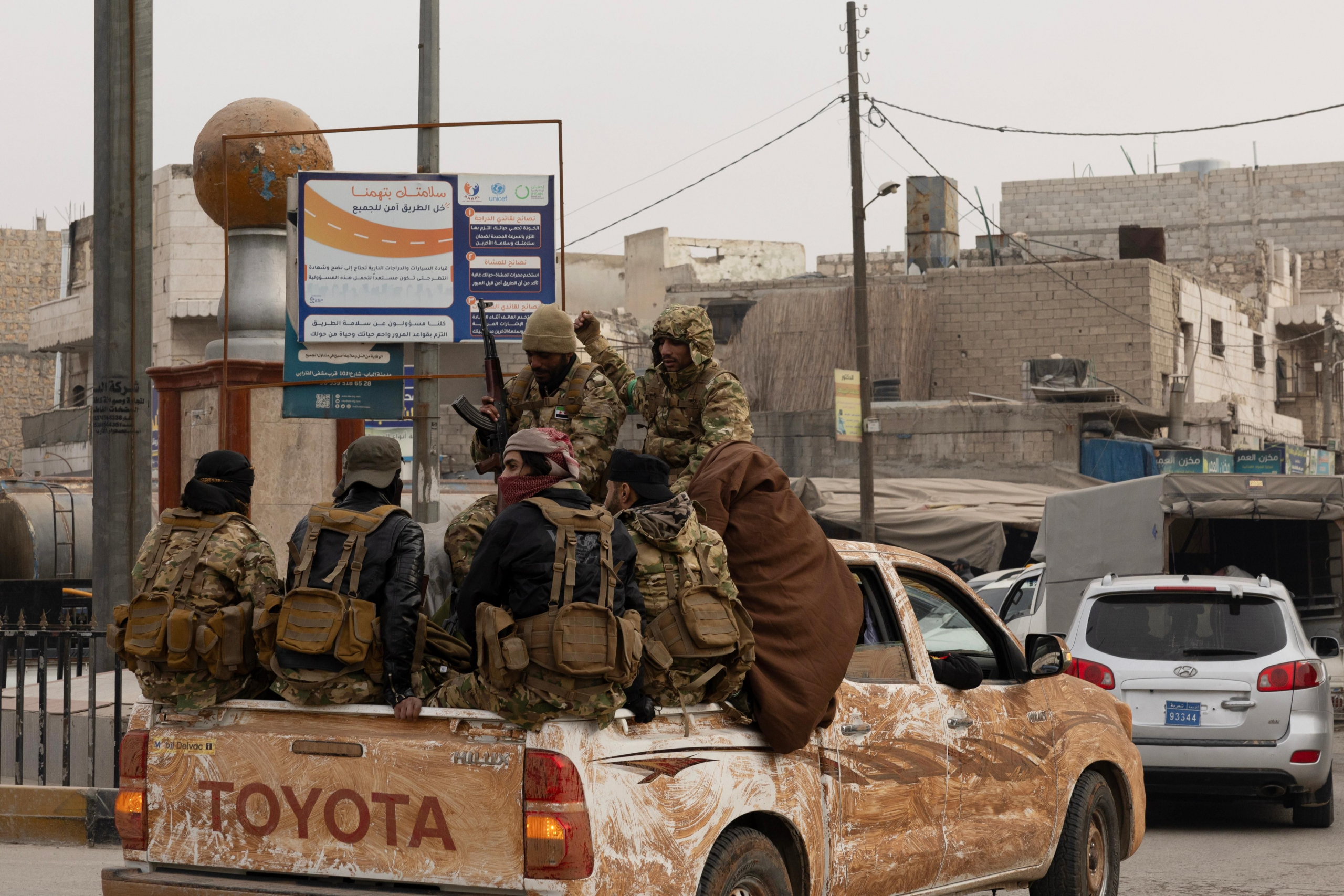 Между курдами и сирийской армией в Алеппо произошли столкновения 1 Между курдами и сирийской армией в Алеппо произошли столкновения