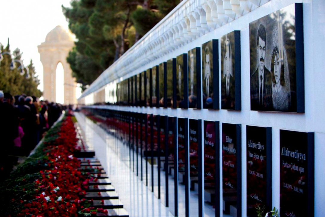 В Милли Меджлисе предложили специальный закон об Аллее шехидов из-за поведения иностранцев