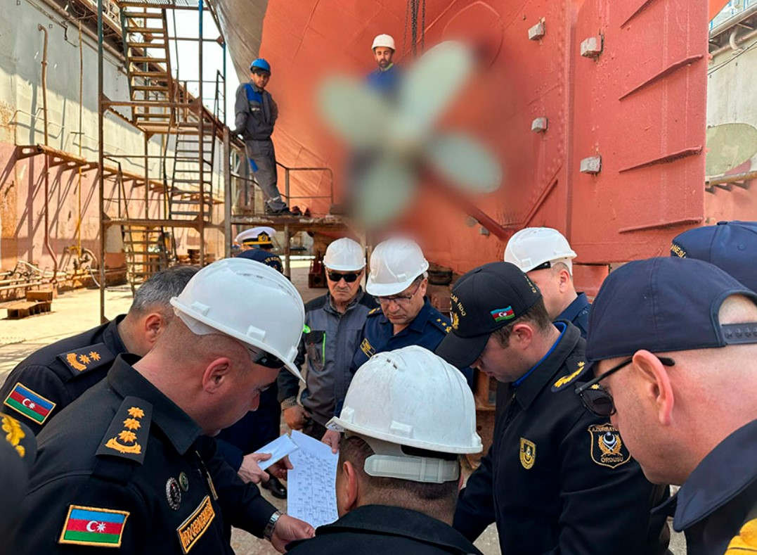 Турецкие моряки посетили военные объекты в Азербайджане