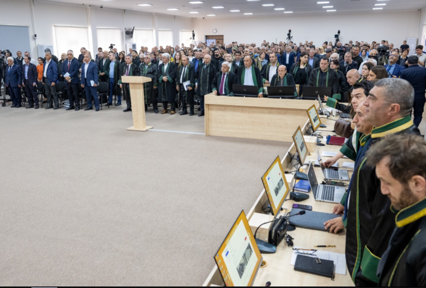 "Мы пережили настоящий ад, проведя 113 дней в пещерах". Очередные свидетельства вражеских зверств