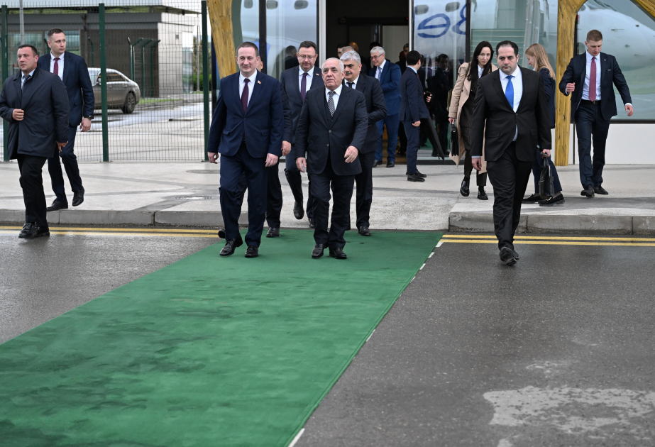Премьер-министр Беларуси отбыл из Азербайджана