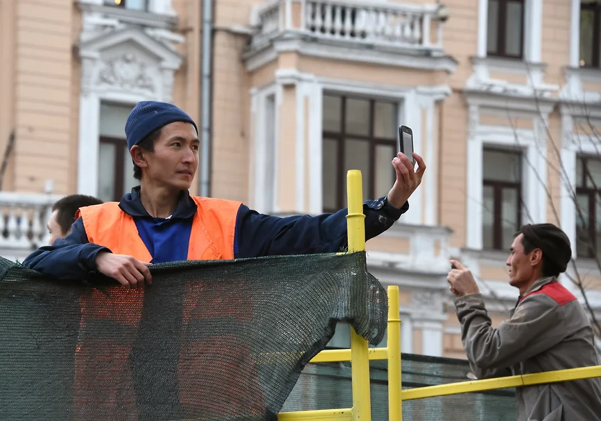 В Москве и области всех мигрантов возьмут под колпак
