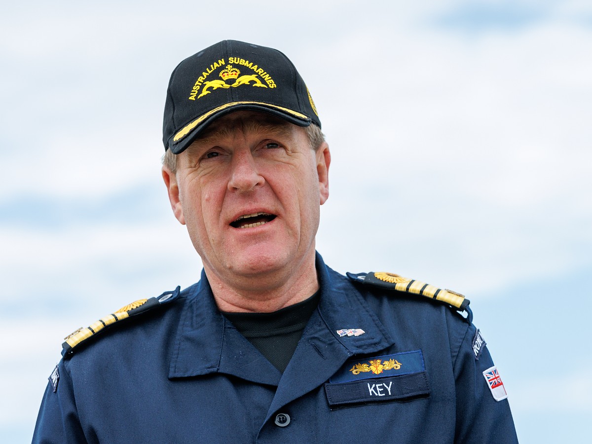 Глава британских ВМС ушел в отставку из-за отношений с подчиненной