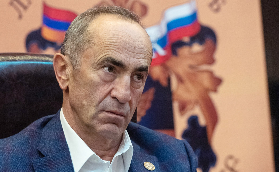 Симонян просит Францию не спекулировать на делимитации, а Кочаряна называет агентом Москвы
