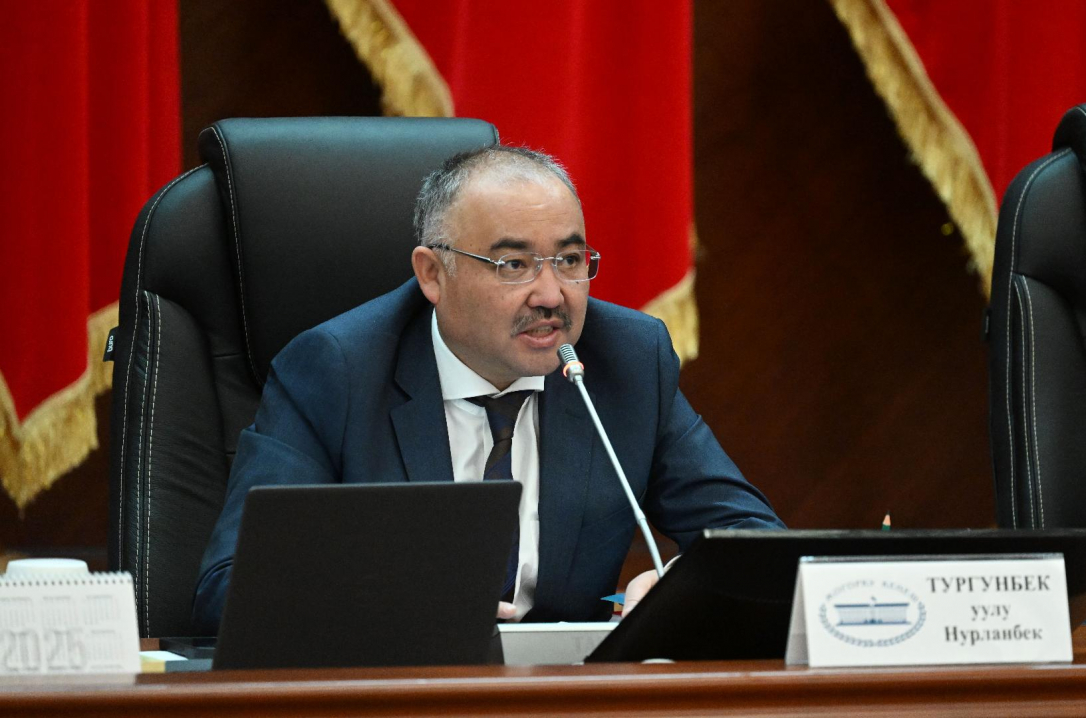 Кыргызстан предлагает площадку Баку и Еревану для подписания мирного договора