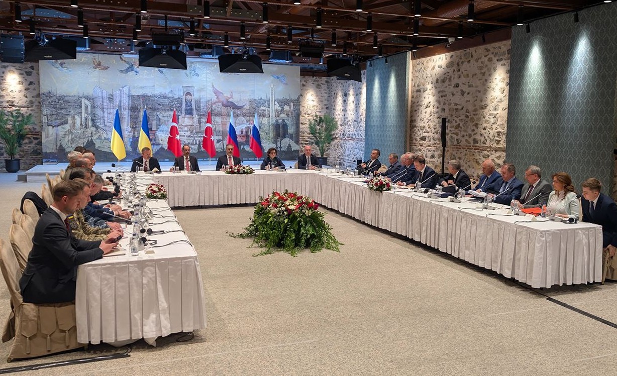 Внимание мира приковано к Стамбулу: Украина и Россия начали переговоры <span style="color: rgb(255, 0, 0);" data-mce-style="color: #ff0000;">Онлайн</span>
