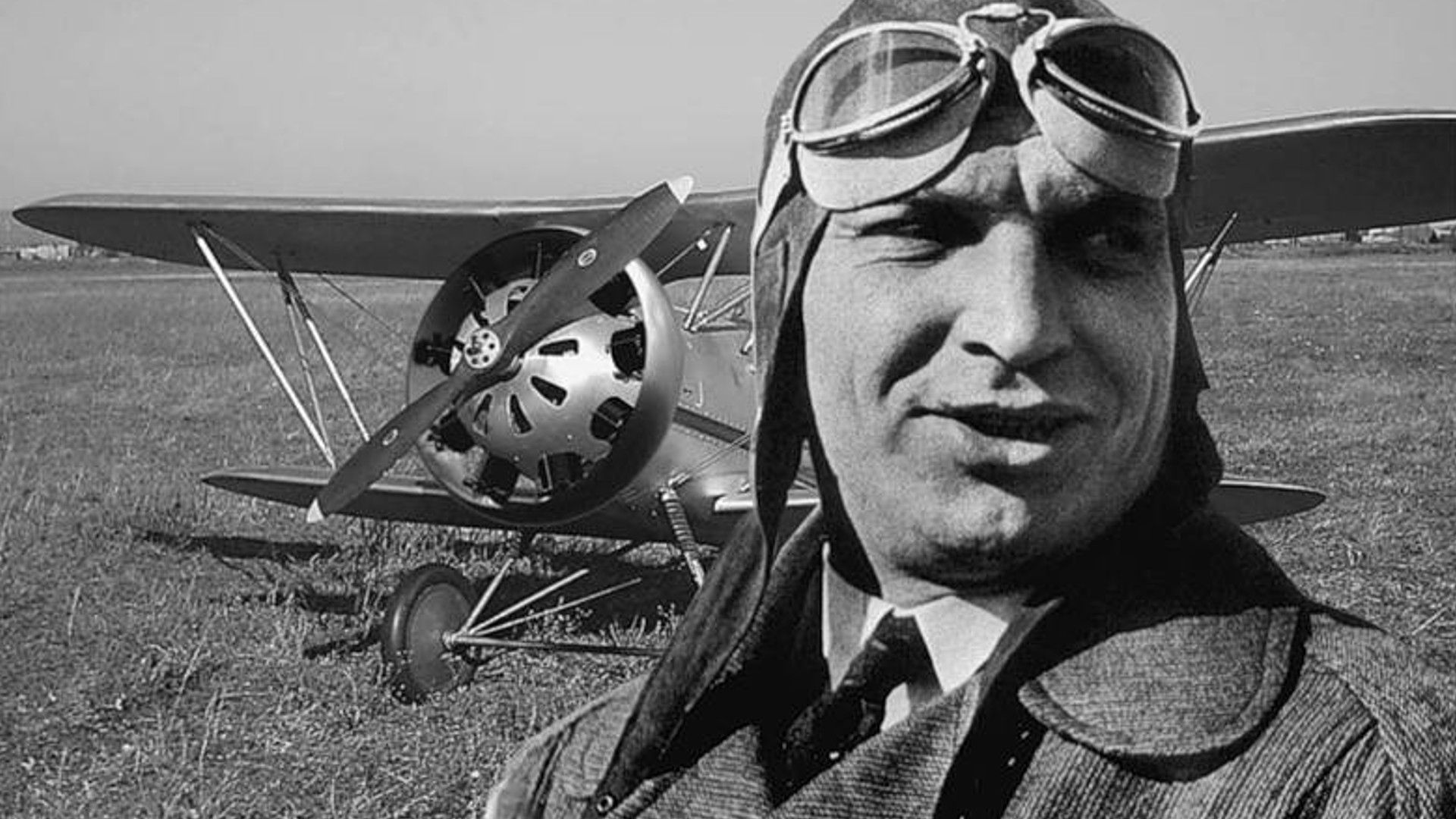 Россияне считают героями ВОВ убитого в 1932 г Павлика Морозова и разбившегося в 1938 г лётчика Чкалова