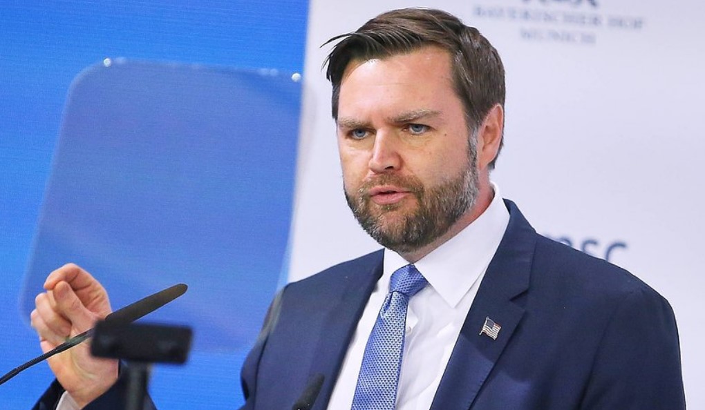 Вэнс: США сосредоточили на Ближнем Востоке значительные силы 2 Вэнс: США сосредоточили на Ближнем Востоке значительные силы