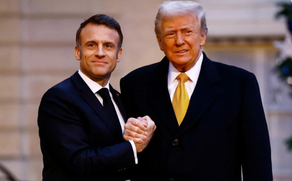 Макрон обсудил с Трампом Иран и Ормузский пролив