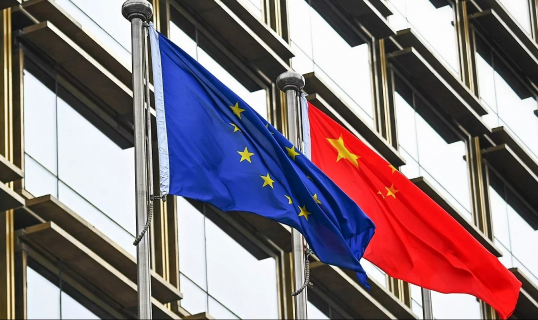 Садо-мазо по-европейски: почему Брюссель выбрал Пекин объектом страсти