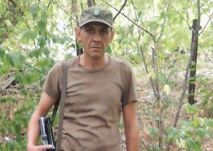 Гражданин Азербайджана не может уволиться из армии России и вернуться в Баку