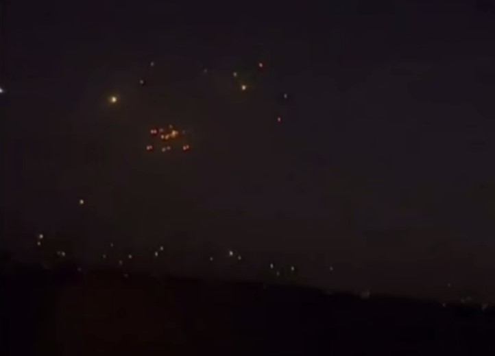 Странные объекты в небе над Казахстаном