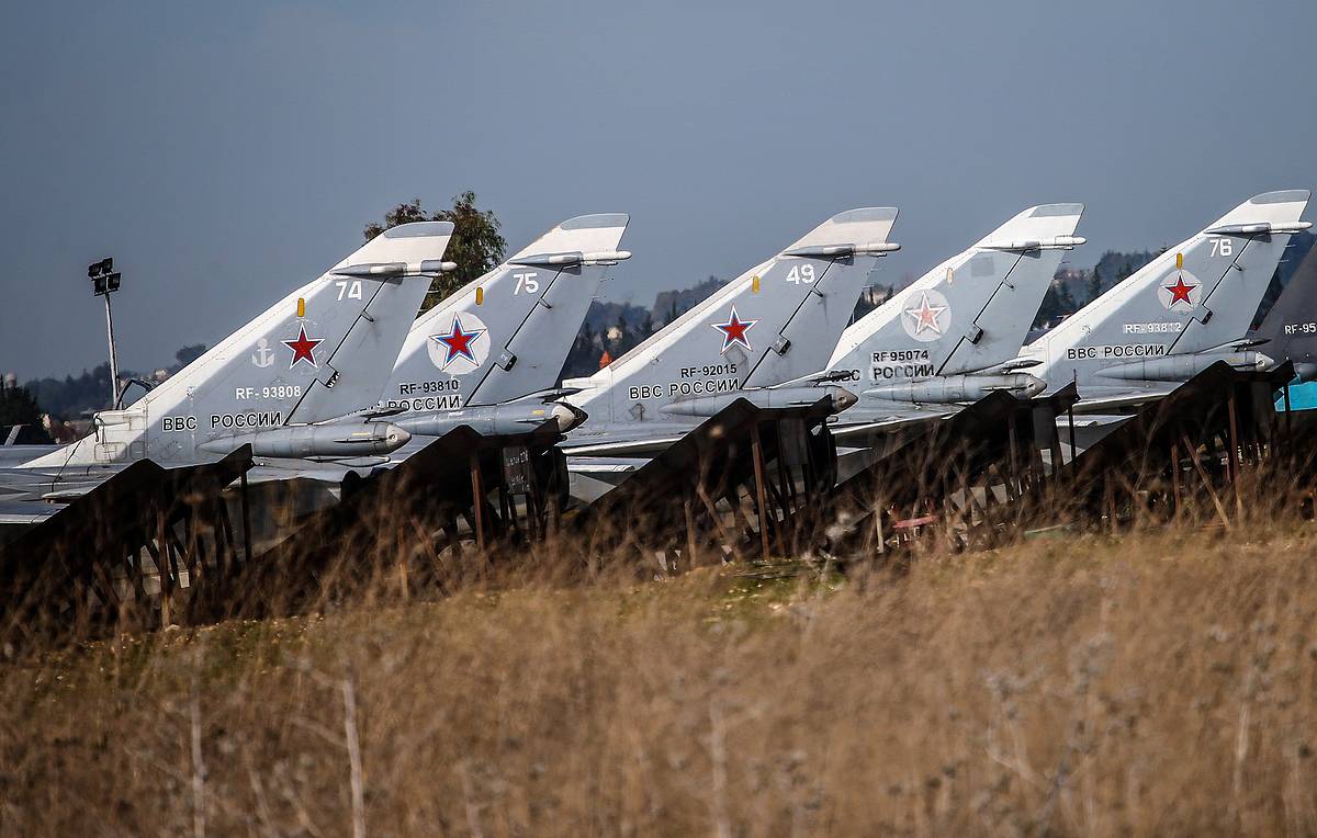 Американские чиновники назвали потери российских военных самолетов при украинской атаке