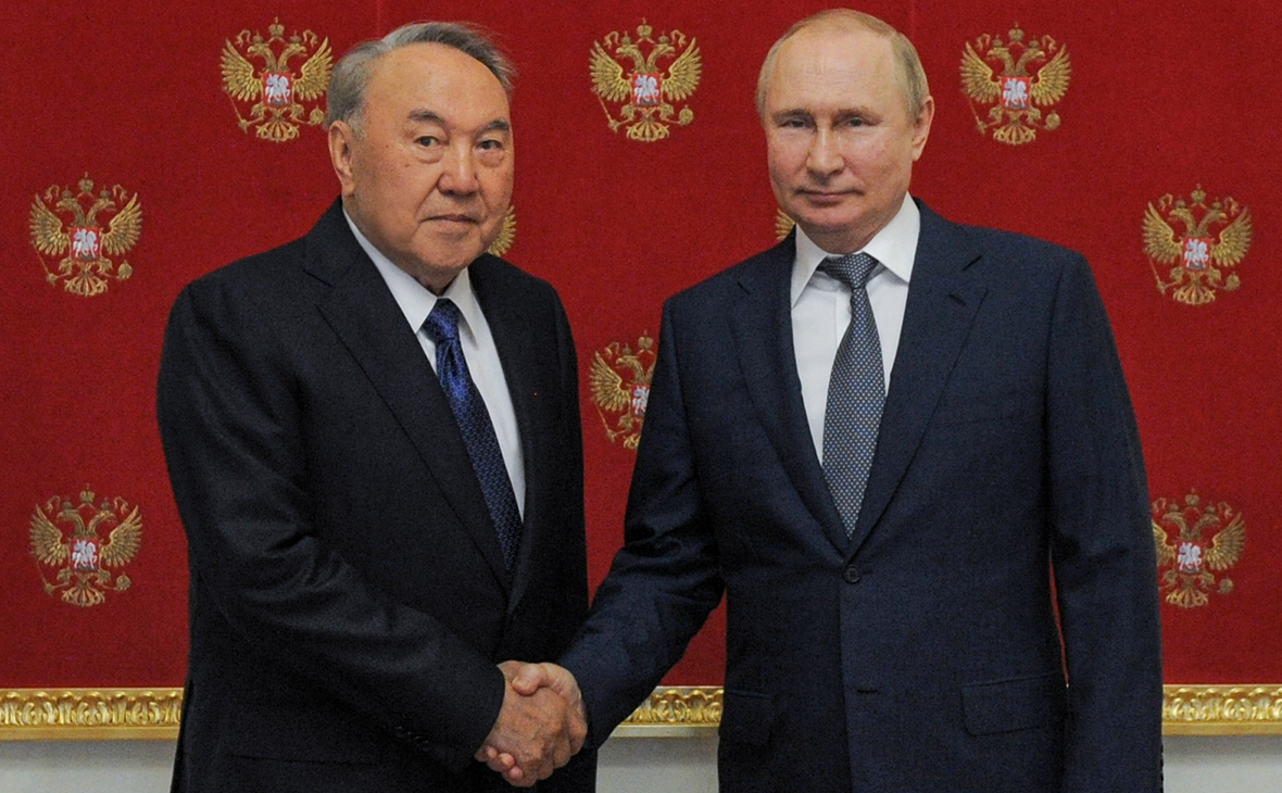 Пресс-секретарь Назарбаева объяснил его визит к Путину