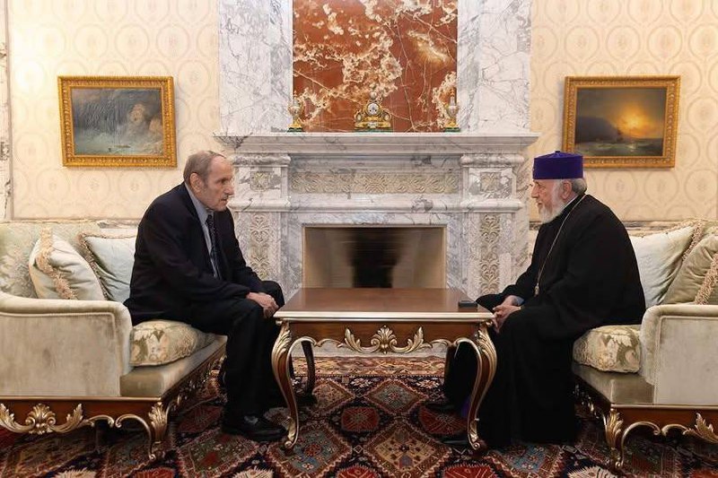 Тер-Петросян поддержал армянских реваншистов 