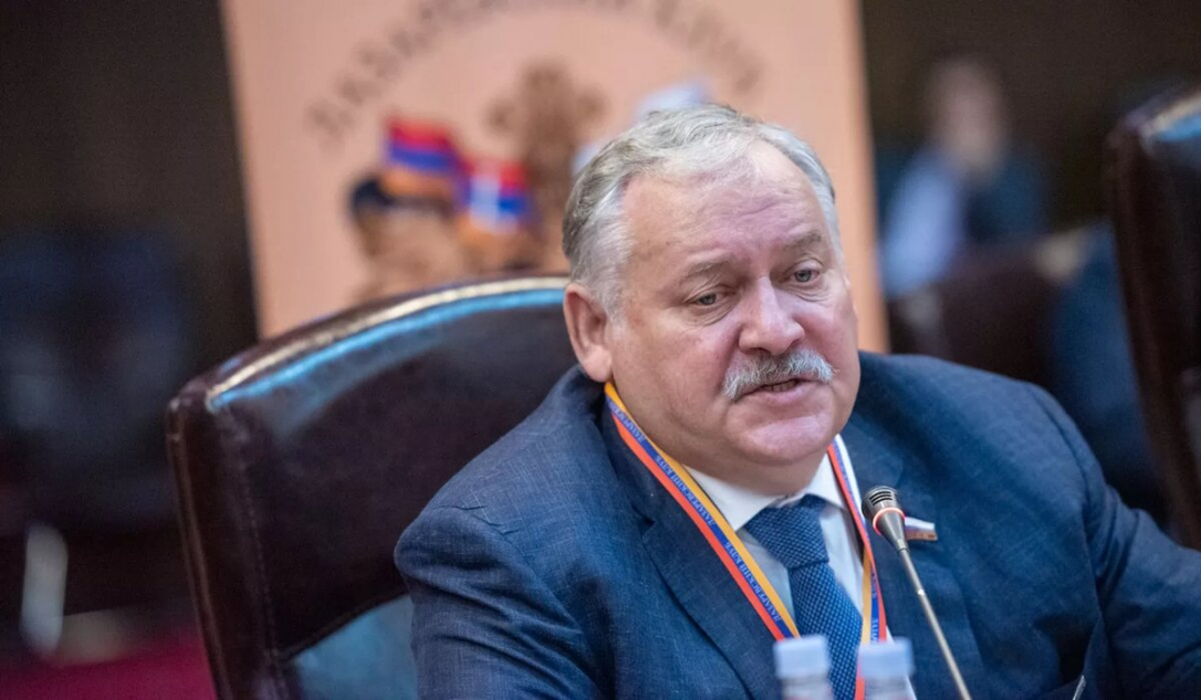 Если для Москвы Карабах - «спорная территория», то Калининград – это Кёнигсберг, Чечня – Ичкерия, а Курилы и Приморский край – вообще не Россия