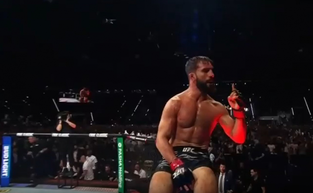 Назим Садыхов получил бонус в $100000 за победу на турнире UFC в Баку