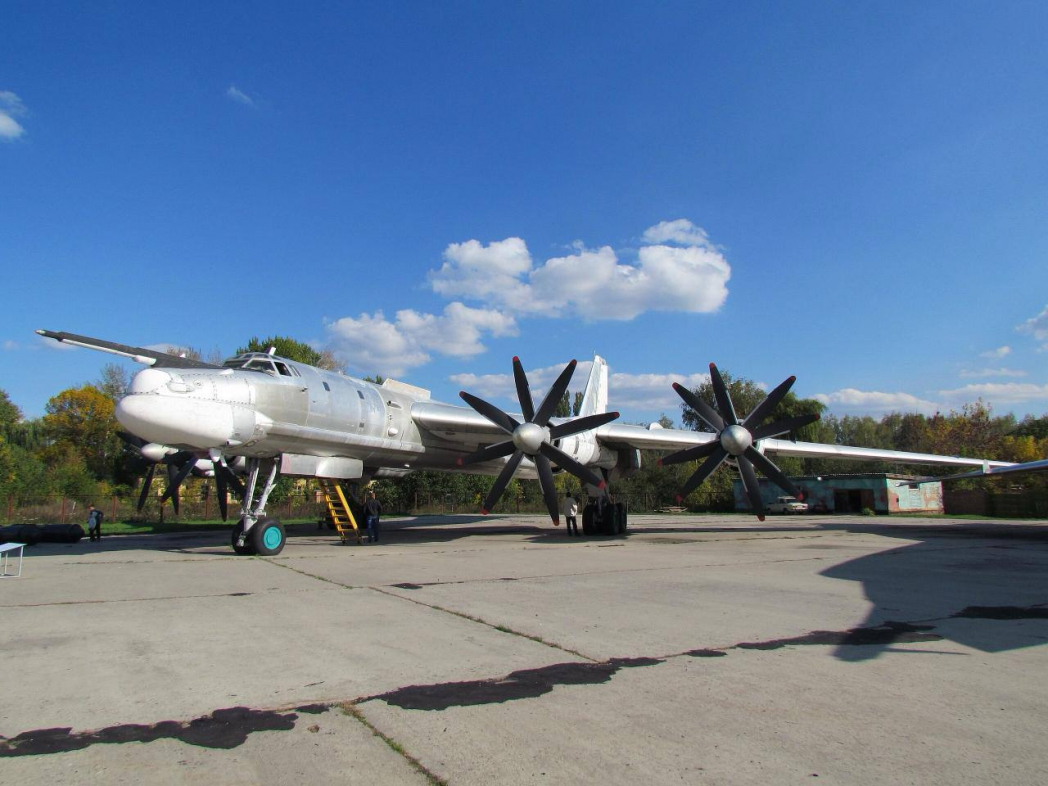 Украина готовила налет на российские аэродромы посредством музейных советских самолетов