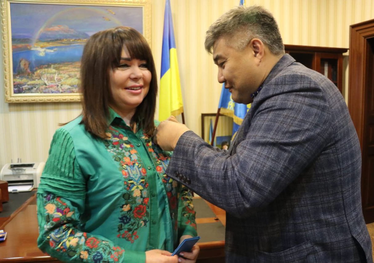 Почётный консул Казахстана профинансировала стрелковый хаб для ВСУ