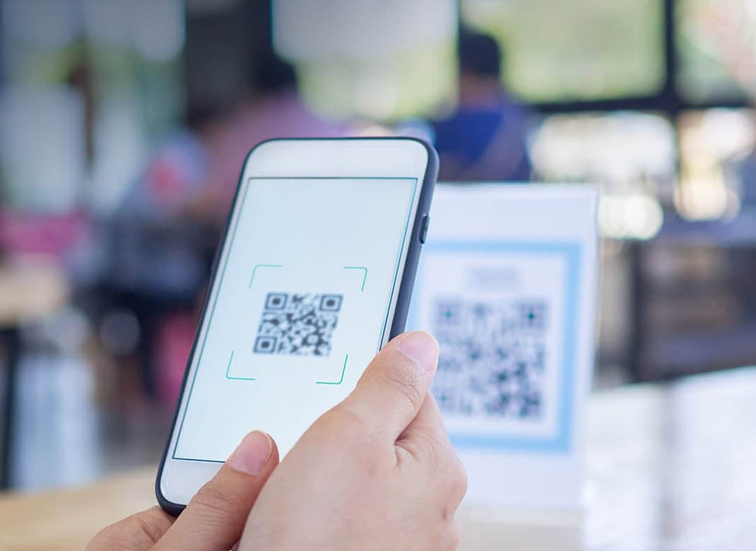 QR-коды на улицах Баку таят опасность