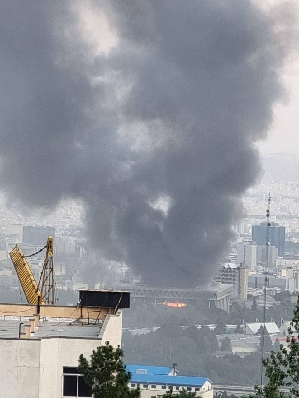 Израиль ударил по зданию иранского ГосТВ во время прямого эфира 